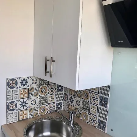 Joli Sevigne A קאין